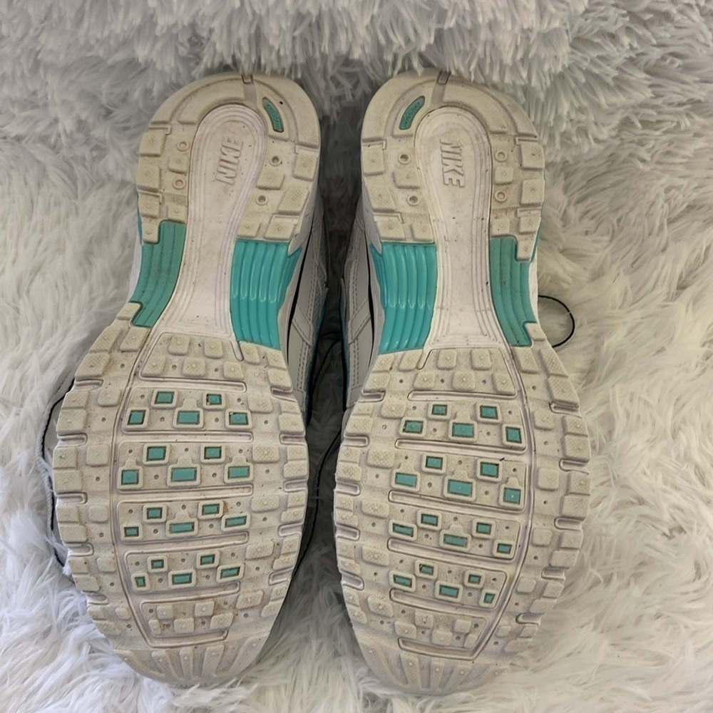 Nike Bowerman Series,Women’s,White/Silver e.t.c. Running Sneakers.Size-8 - Picture 9 of 9